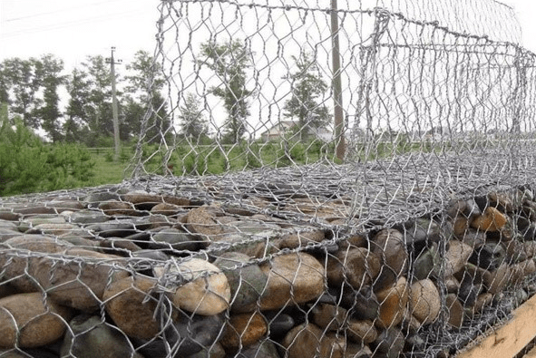 河流治理工程中發揮鍍鋅鉛絲石籠的作用 河流治理工程中發揮鍍鋅鉛絲石籠的作用